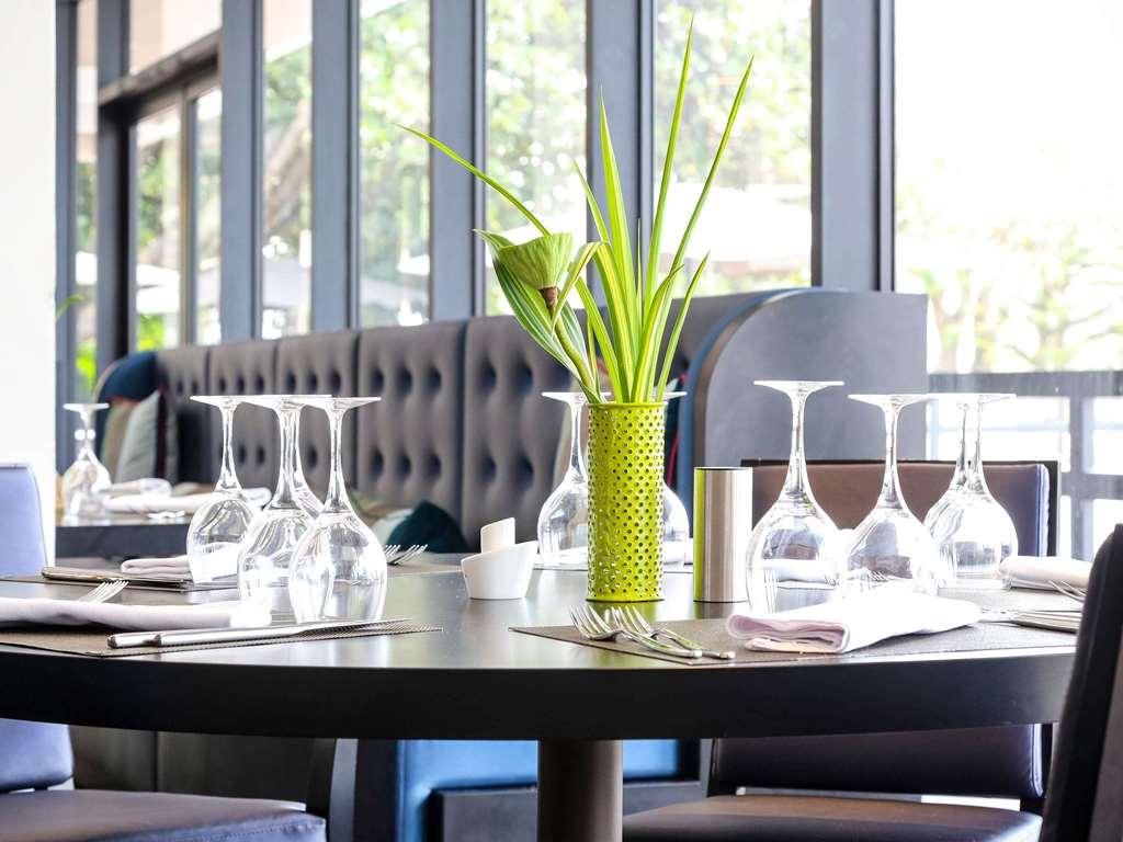 Novotel Abidjan Plateau Restauracja zdjęcie