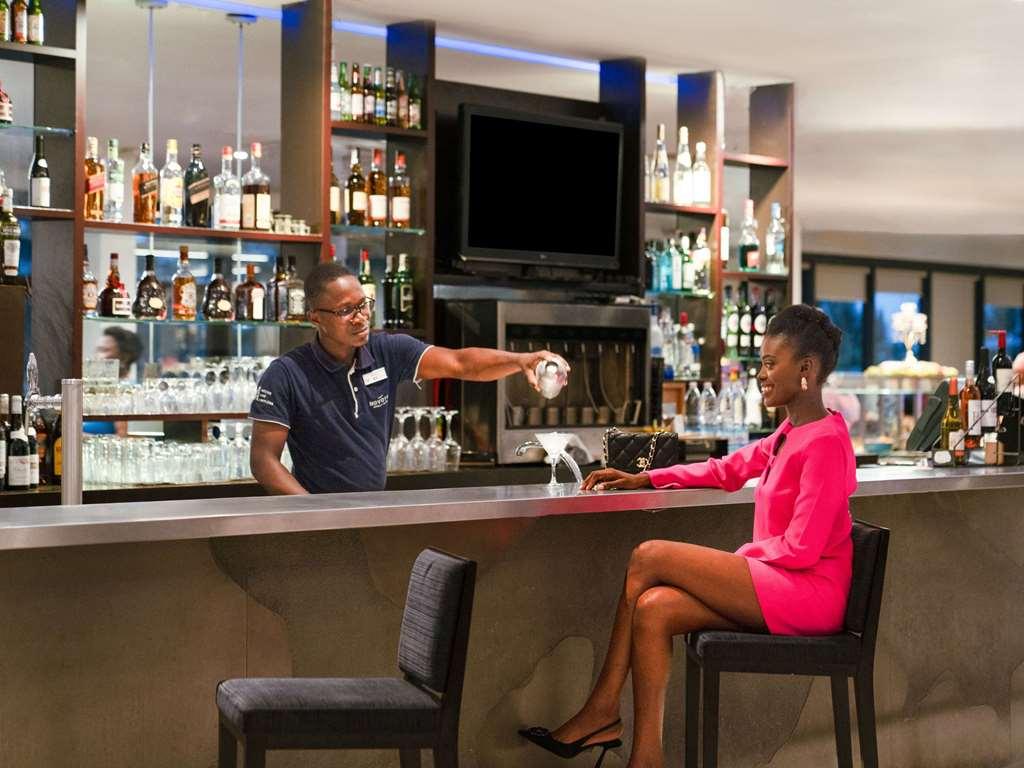 Novotel Abidjan Plateau Restauracja zdjęcie
