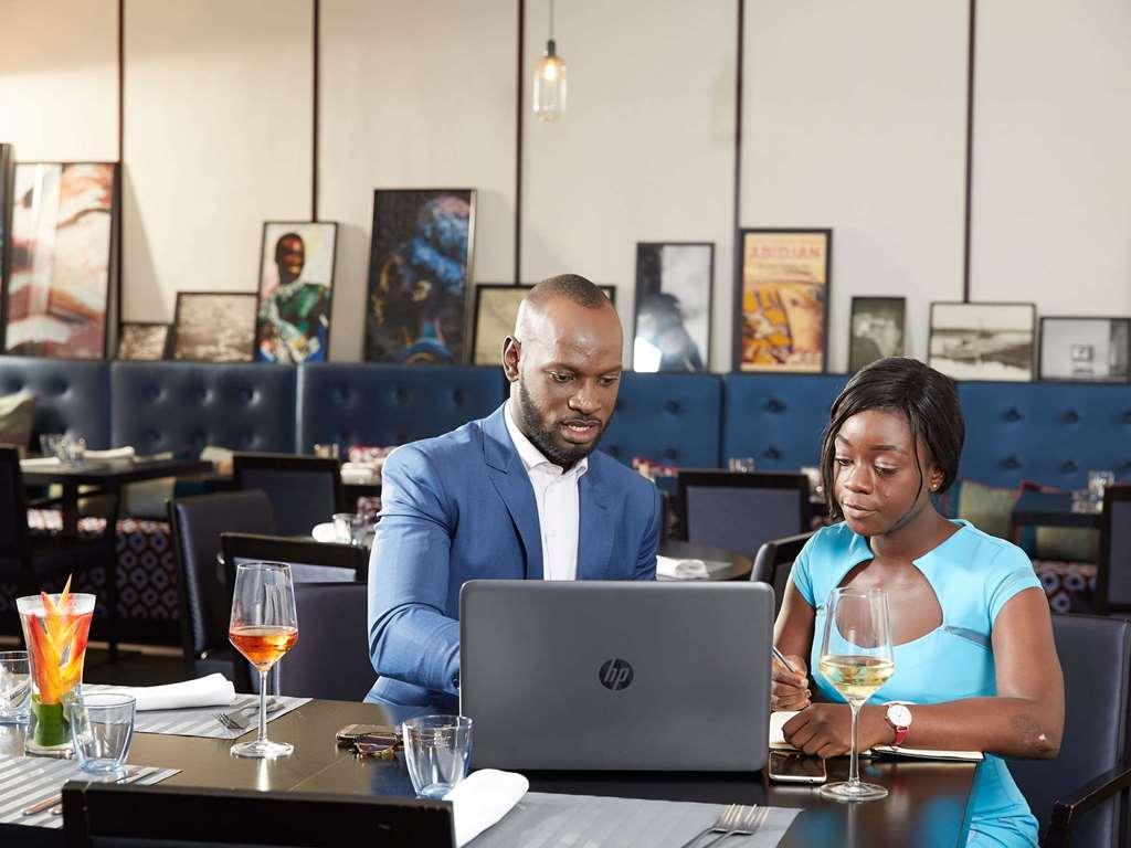 Novotel Abidjan Plateau Restauracja zdjęcie