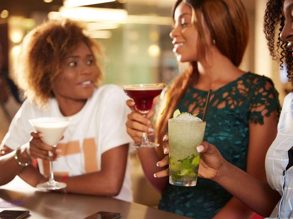 Novotel Abidjan Plateau Restauracja zdjęcie